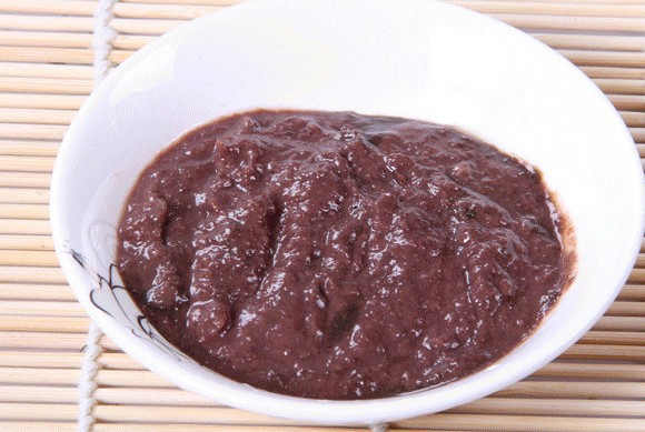 鸡蛋蒸蜢子虾酱