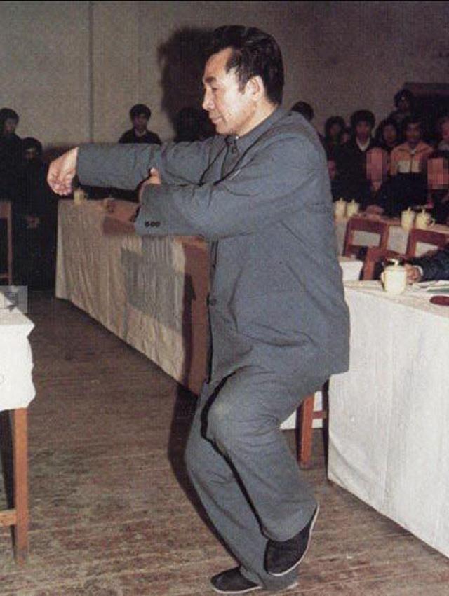 “特异功能大师”张宝胜：靠两项“气功神技”，忽悠了大半个中国_百科TA说