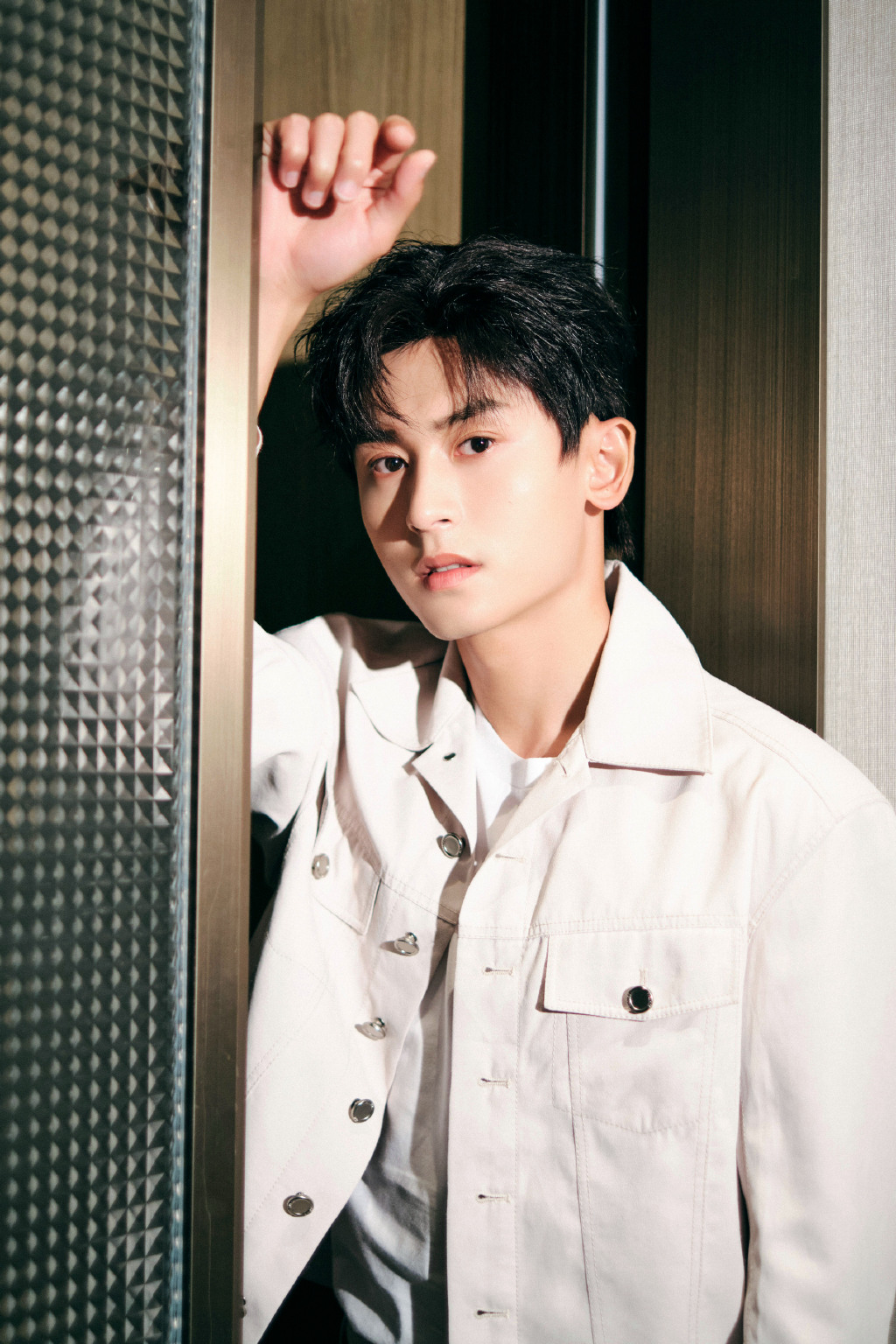  p>张哲瀚,1991年5月11日出生于江西省新余市,中国内地影视男演员