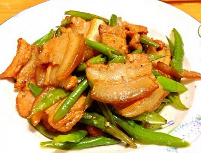 主料是杭椒, a target="_blank" href="/item/五花肉/4342" data