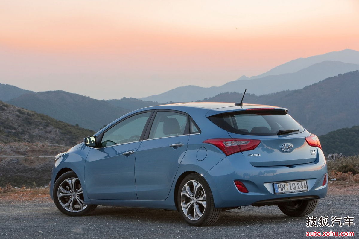  p>现代i30是现代为欧洲消费者特别研发的首款掀背版/wagon车型.