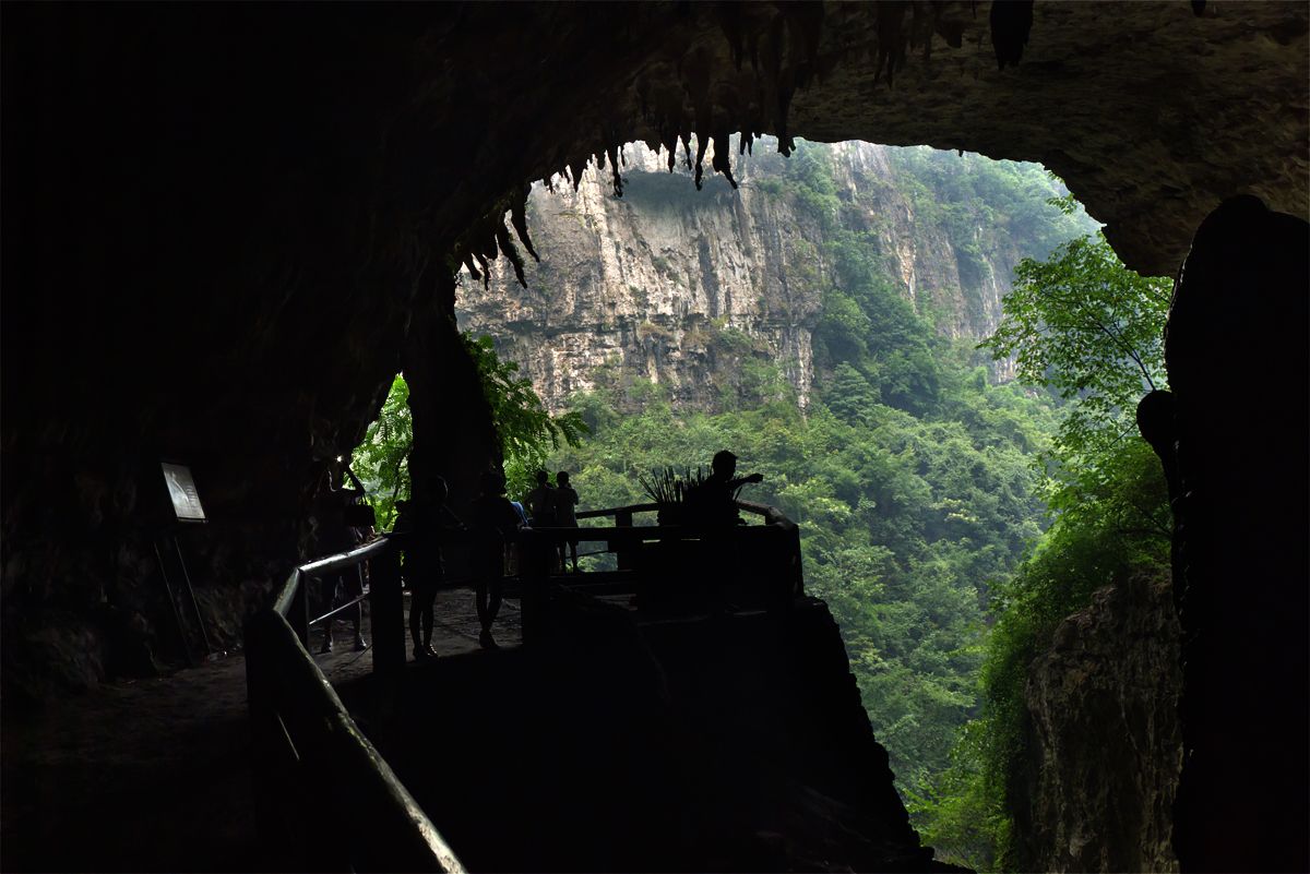 天意谷洞中天河
