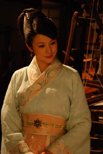  p>孙菲菲,1981年2月21日出生于陕西省西安市,中国内地女演员,毕业于 