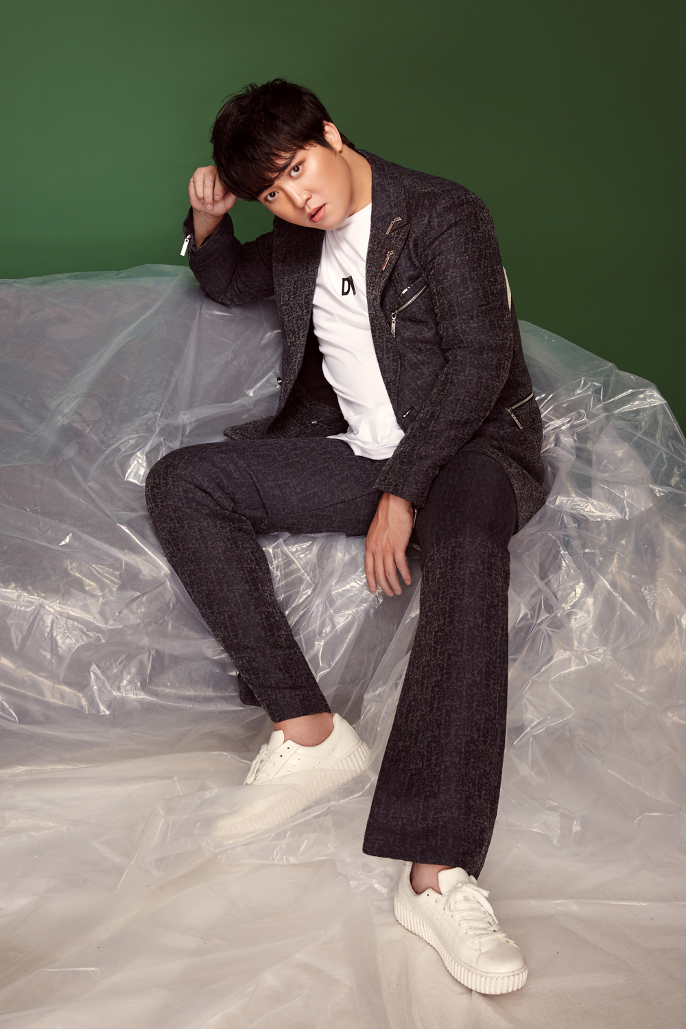  p>张一鸣,1986年6月6日出生于辽宁省鞍山市,中国内地男演员,导演