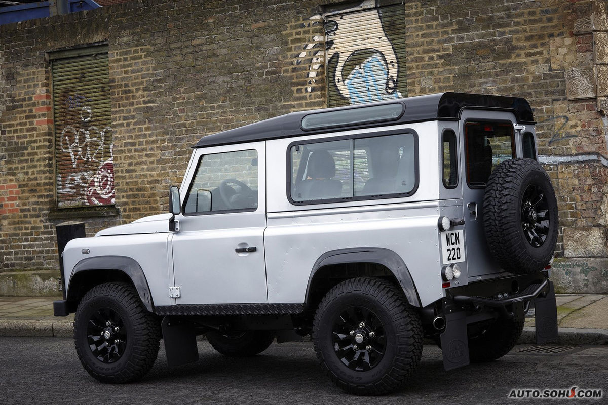 target="_blank" href="/item/越野车/85077" data-lem