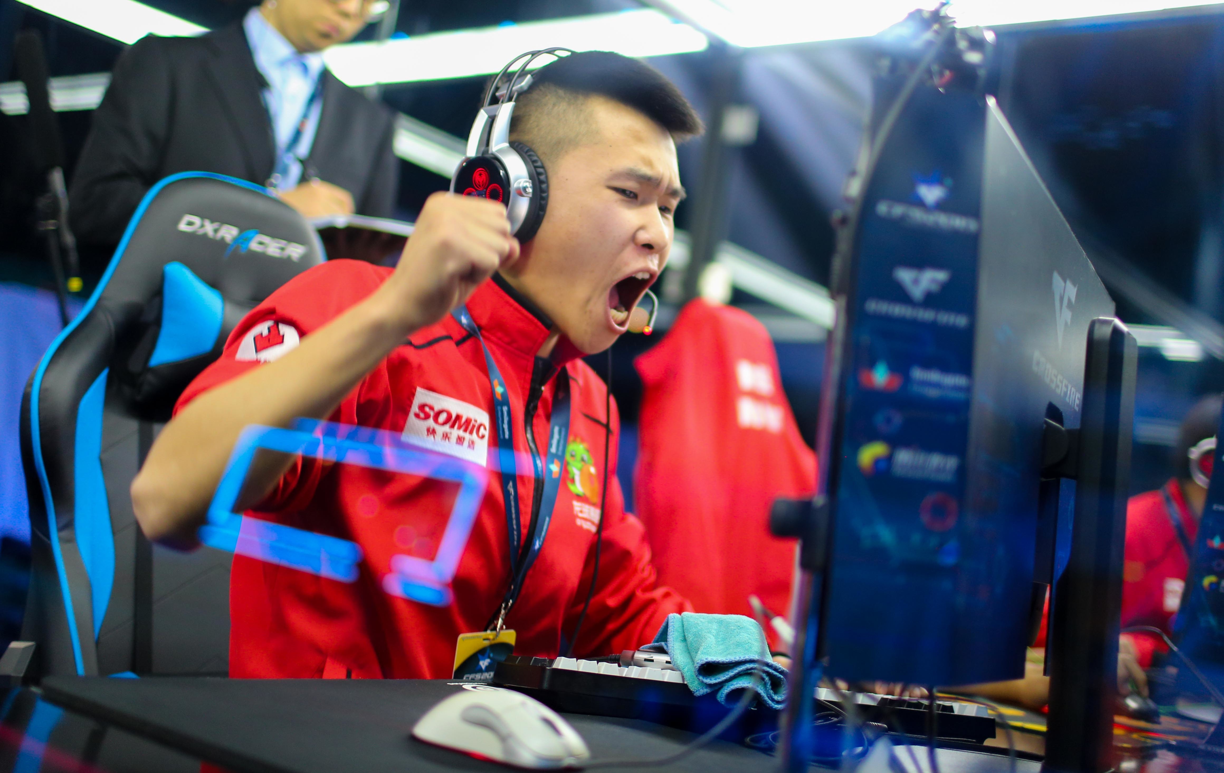  p>孙年鹏,1992年3月27日出生于黑龙江省漠河市,穿越火线职业选手,cf