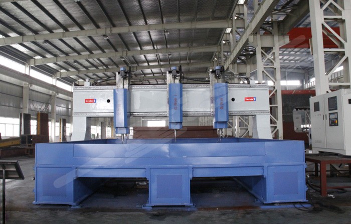 龙门三主轴数控钻床