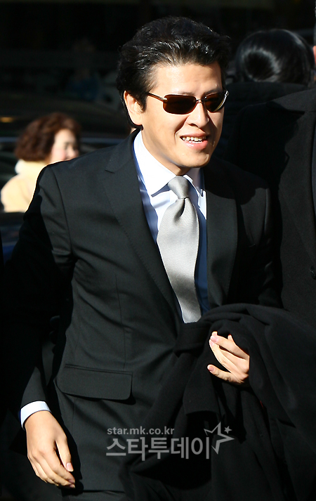  p>权海孝(kwon hae hyo),1965年11月6日出生,毕业于 a target="