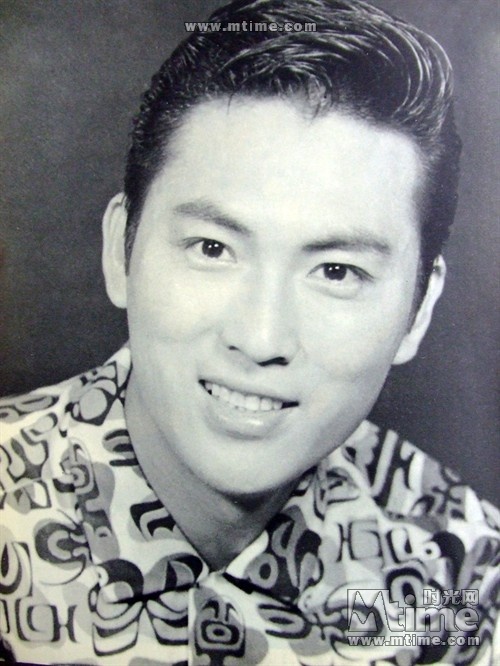  p>金汉,原名 b>毕仁序 /b>,1937年11月30日