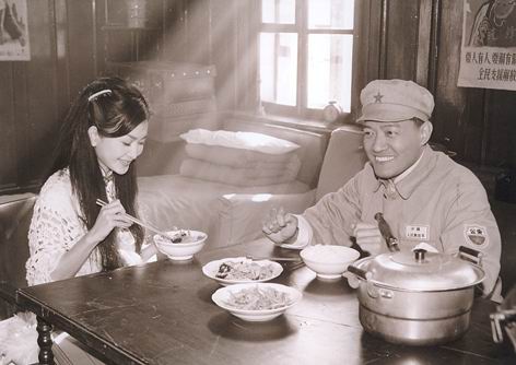  /p> p>1981年温碧霞被星探发掘,拍摄了第一部电影《 a target="