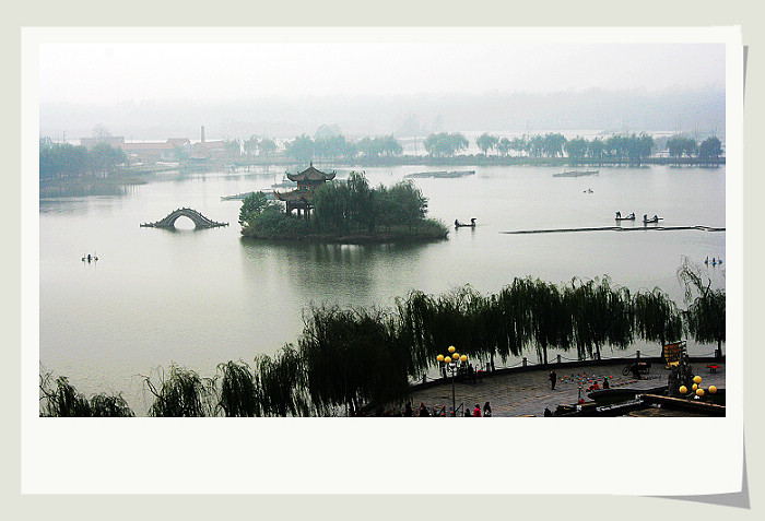  p>夏邑县天龙湖前身是夏邑县城湖,历史悠久,始于战国.