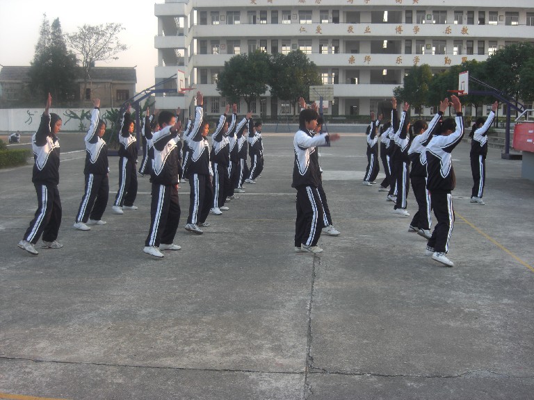 句容市二圣初级中学