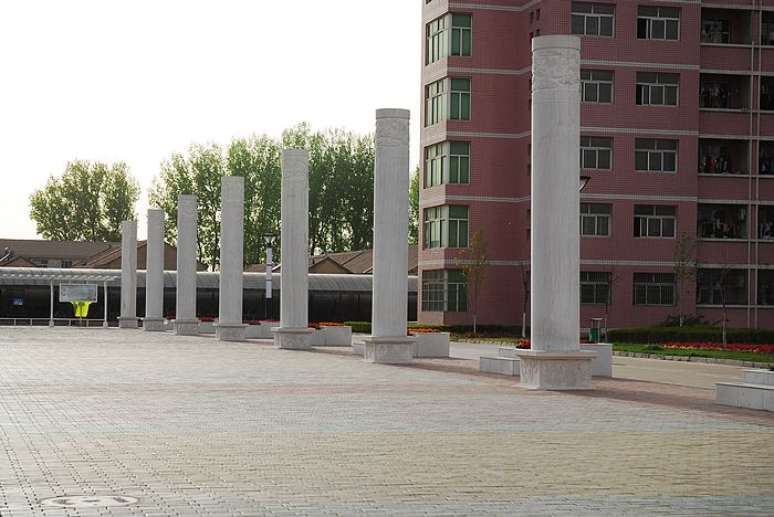 " data-lemmaid="65777">河北 /a>省玉田县第一中学(简称玉田一中),始