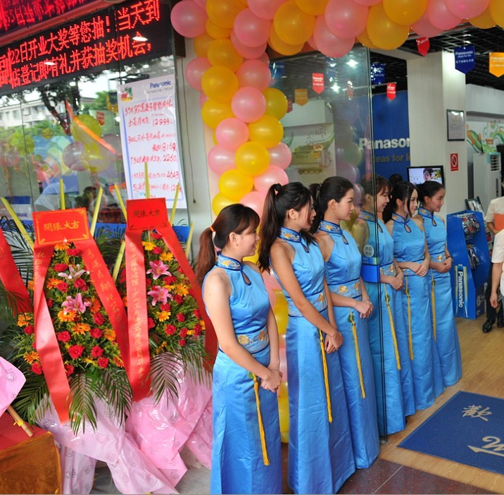 现已发展成为一家专注礼仪小姐及广告礼品的专业化公司