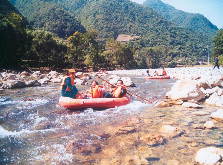 鱼泉河漂流