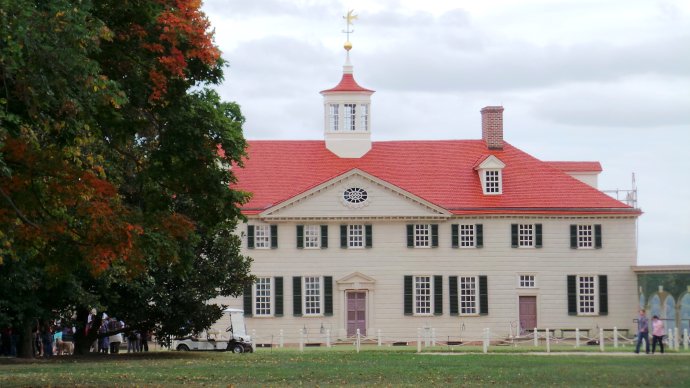  p data-id="gn5gxi3yiv">华盛顿故居是一幢红顶白墙,两层半的英国