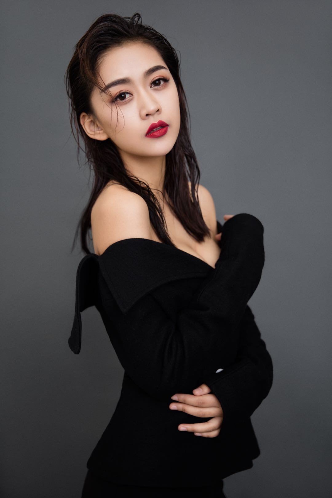 "gnrvg31gkl">张璐瑶(jenny),出生于安徽省淮南市,中国内地影视女演员