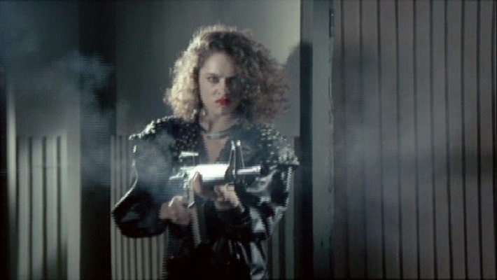  p>《女终结者》是h. tjut djalil.