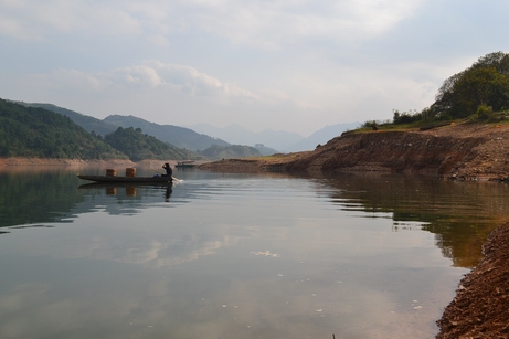 阳安乡平口村南面,距县城42公里,与源头镇相连,为平乐县内最大的水库