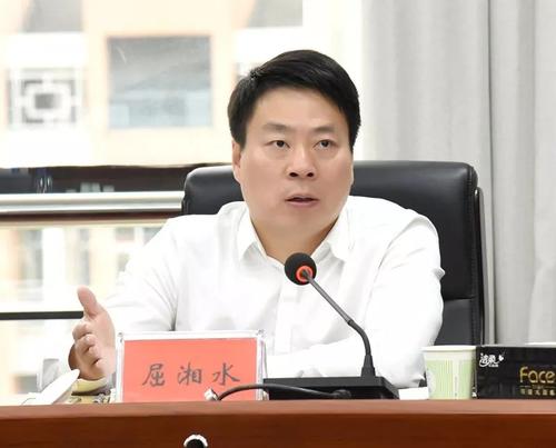  p data-id="gnxa4h0rlc">曾任湖南省浏阳市人民政府党组成员,副市长.