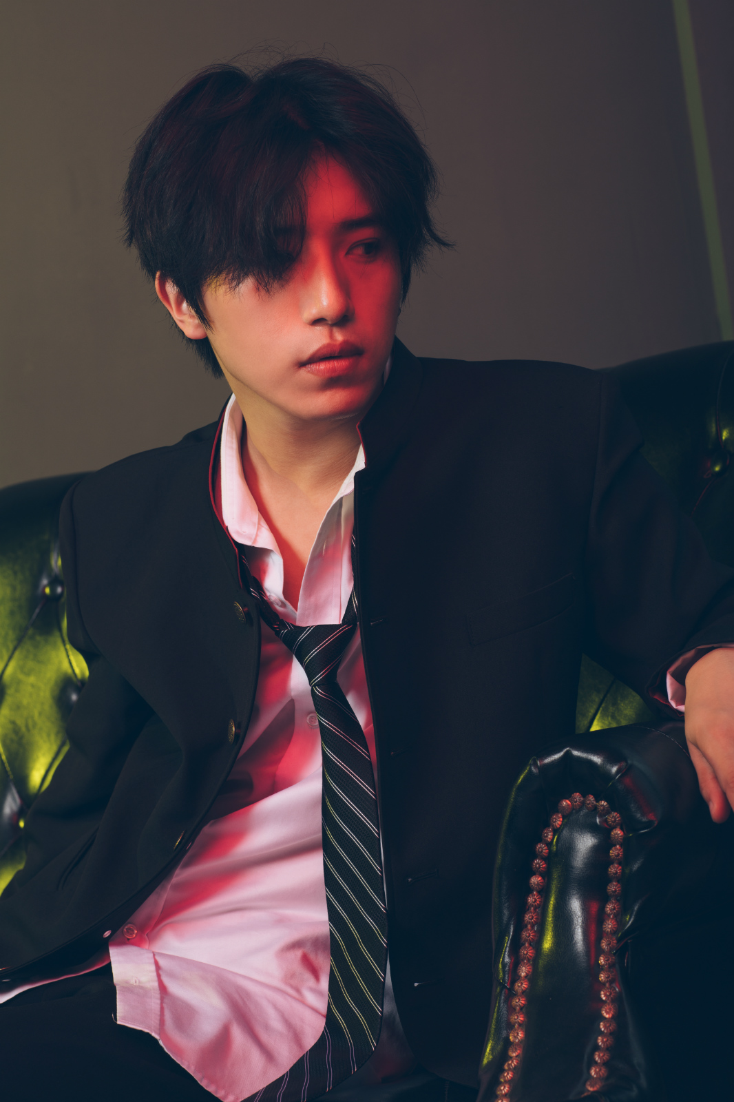  p data-id="gnbrxt40bd">伯远,本名汤浩,1993年2月11日出生于贵州省