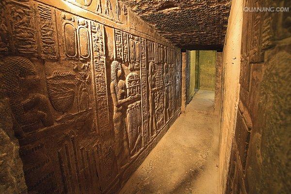  p> b>黄道(ecliptic) /b>,天文学术语,是从地球上来看太阳一年"走"过