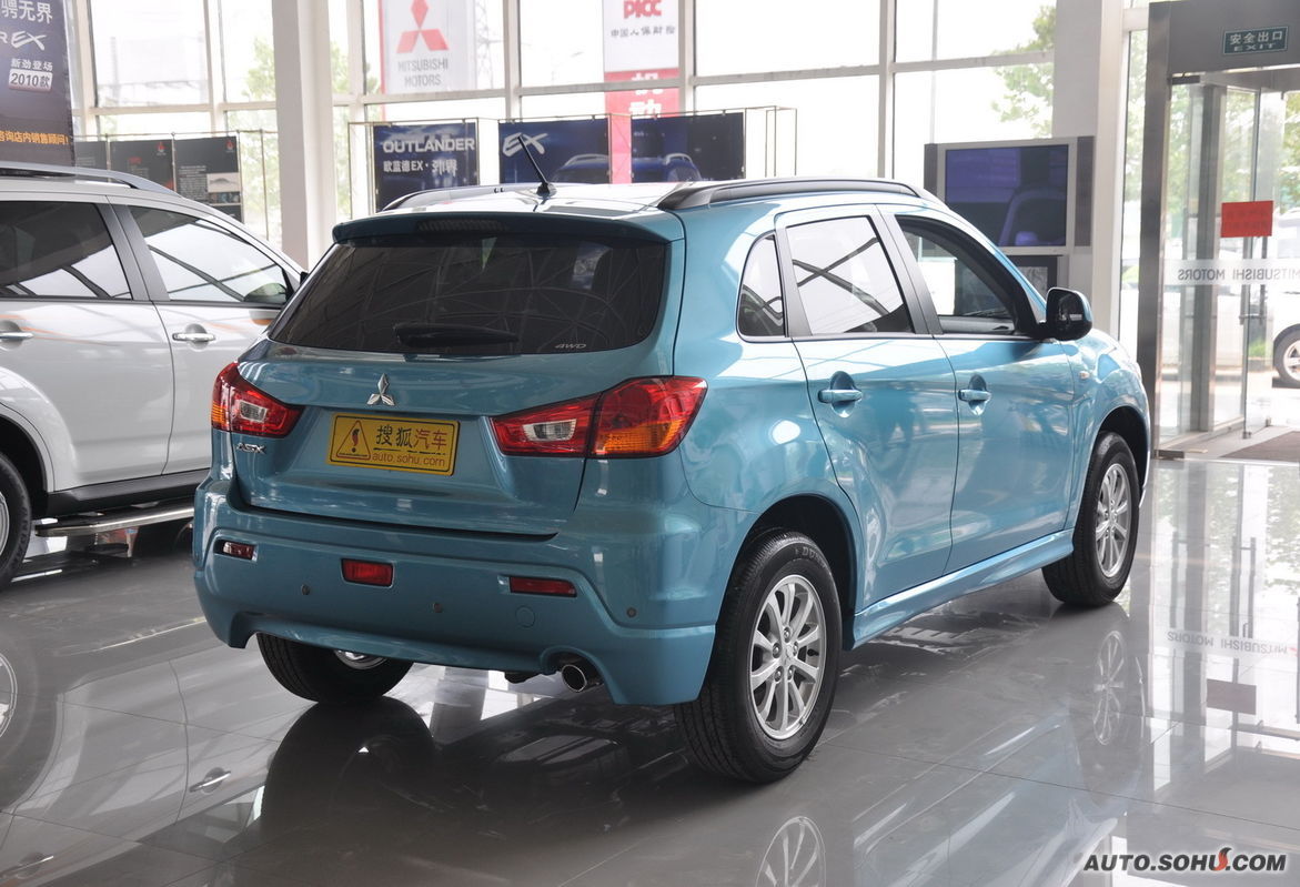 ">三菱汽车 /a>生产的一款 a>城市suv /a>(也可以看作是cross车型),其