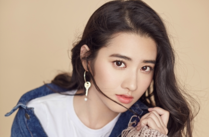 tvx5">杨可,中国内陆新生代演员,出生于1997年9月19日,优酷节目主持人