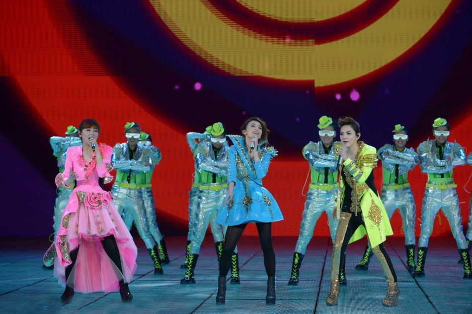  p>《2013年中央电视台春节联欢晚会》 i>(简称:2013年央视蛇年春晚) 