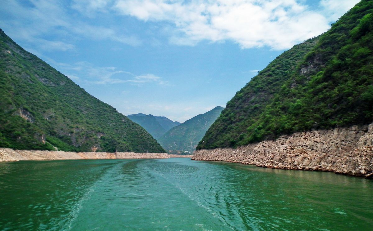  p>龙门峡距巫山县城约3公里,是大宁河上第一峡,也是 a target="