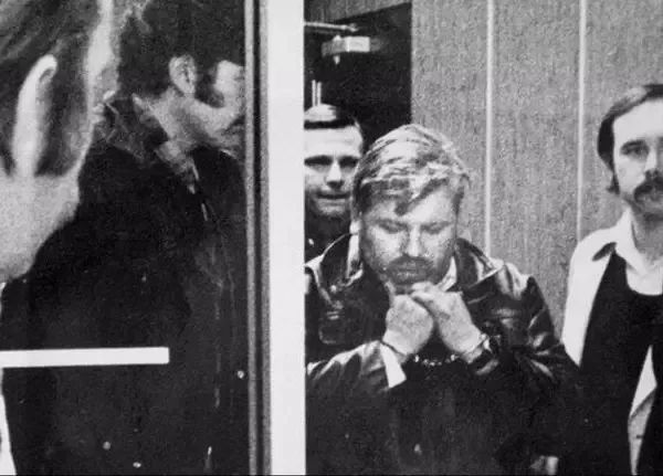  p>约翰·韦恩·盖西(john wayne gacy,1942年3月17日——1994年5月10