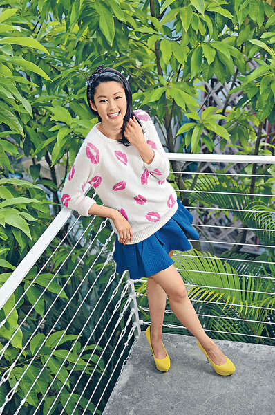  p>岑丽香,1984年11月17日生于加拿大温哥华,籍贯广东广州,中国香港女