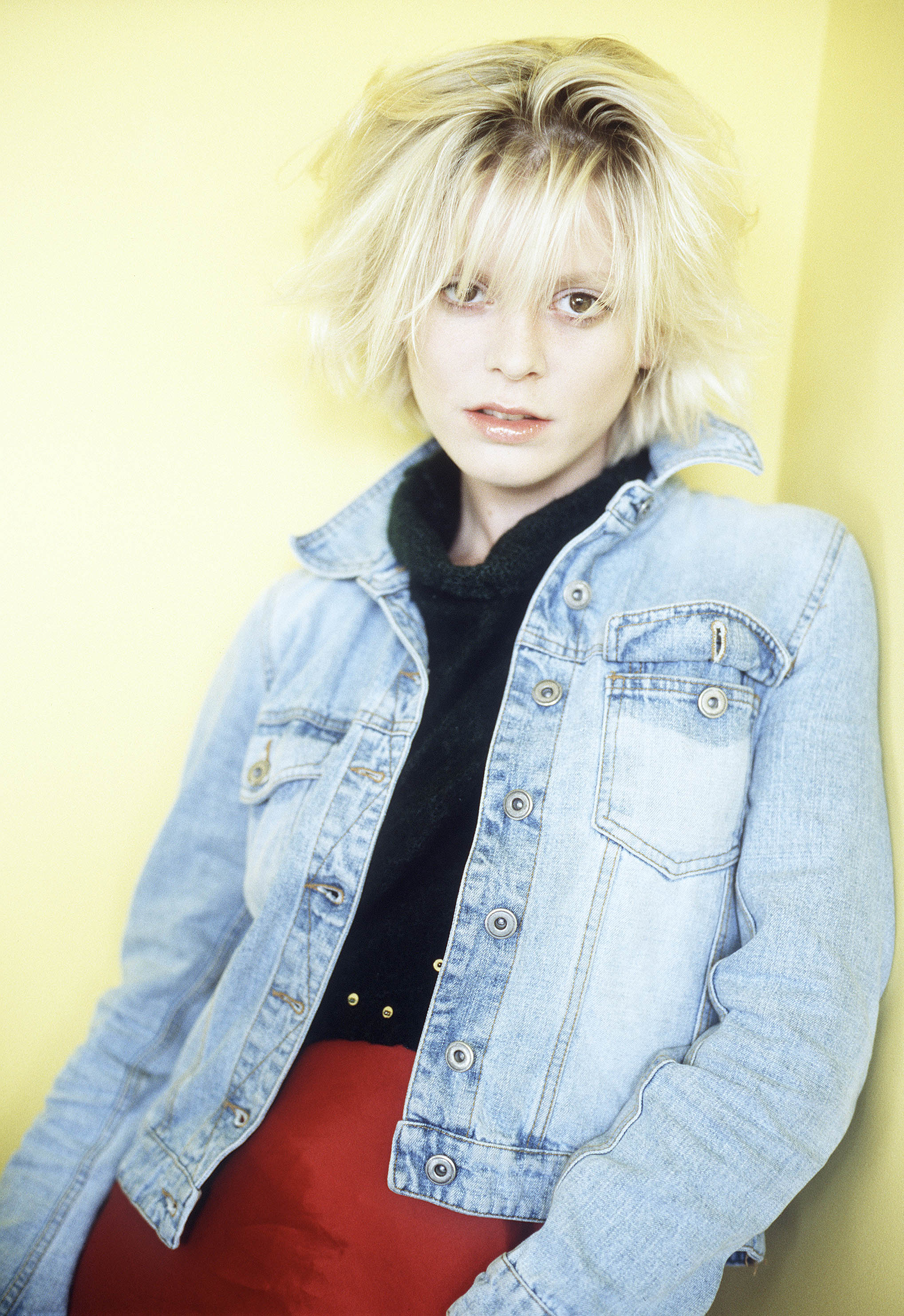  p data-id="gnwyiubf4t">艾米丽雅·福克斯(emilia fox),1974年7月31