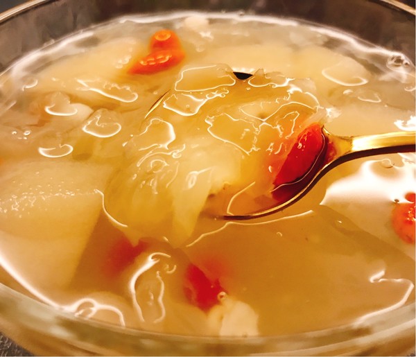 冰糖银耳雪梨羹