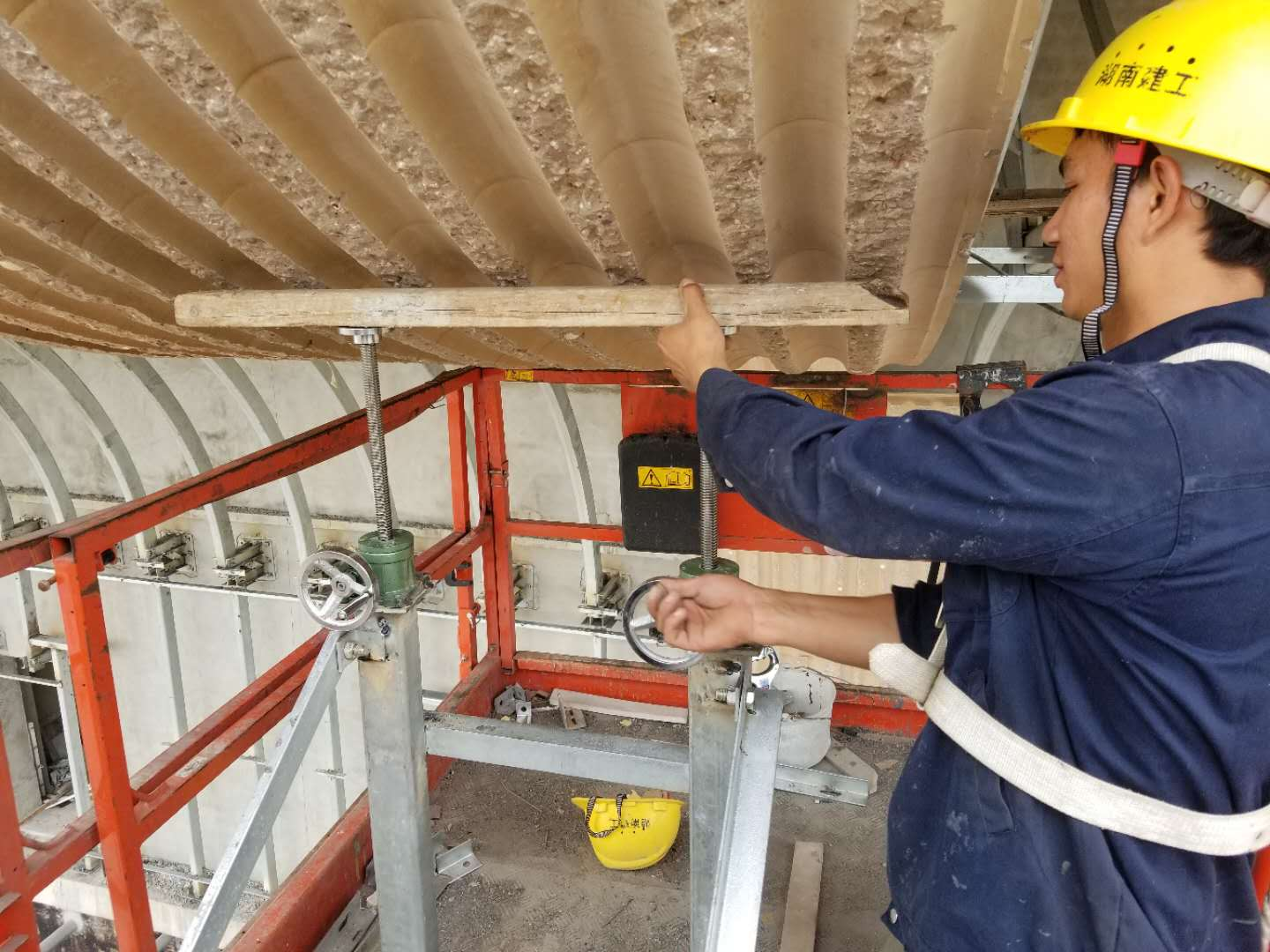 倒挂式弧形双曲面grc幕墙施工工法