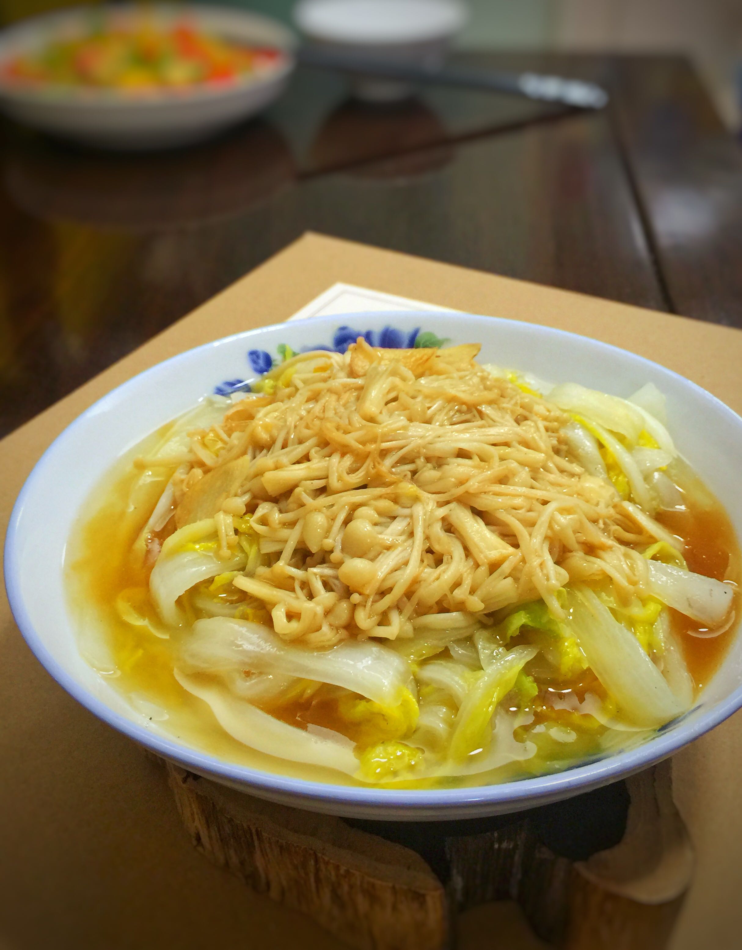 金针菇炒白菜