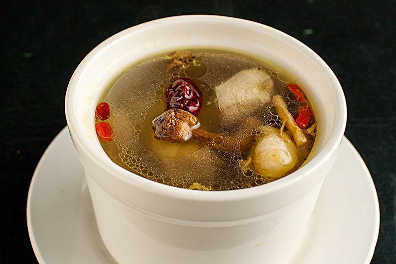松茸煲鸡汤
