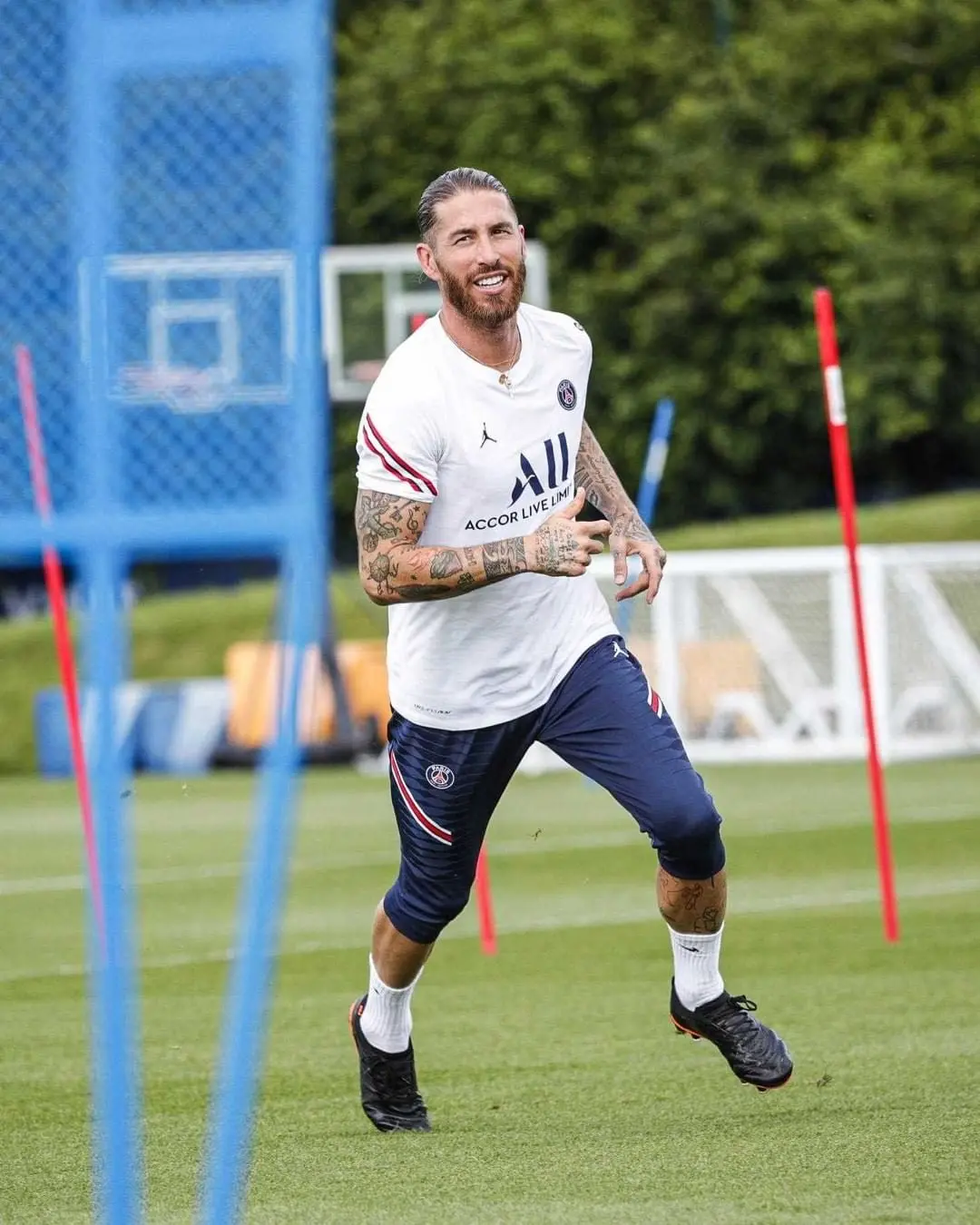 class="ref" data-ctrid="sctwd4v0aouc">塞尔希奥·拉莫斯(sergio