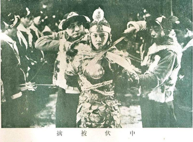  p>《木兰从军》是一部无声电影,由侯曜执导,李霞卿(李旦旦),梁梦痕