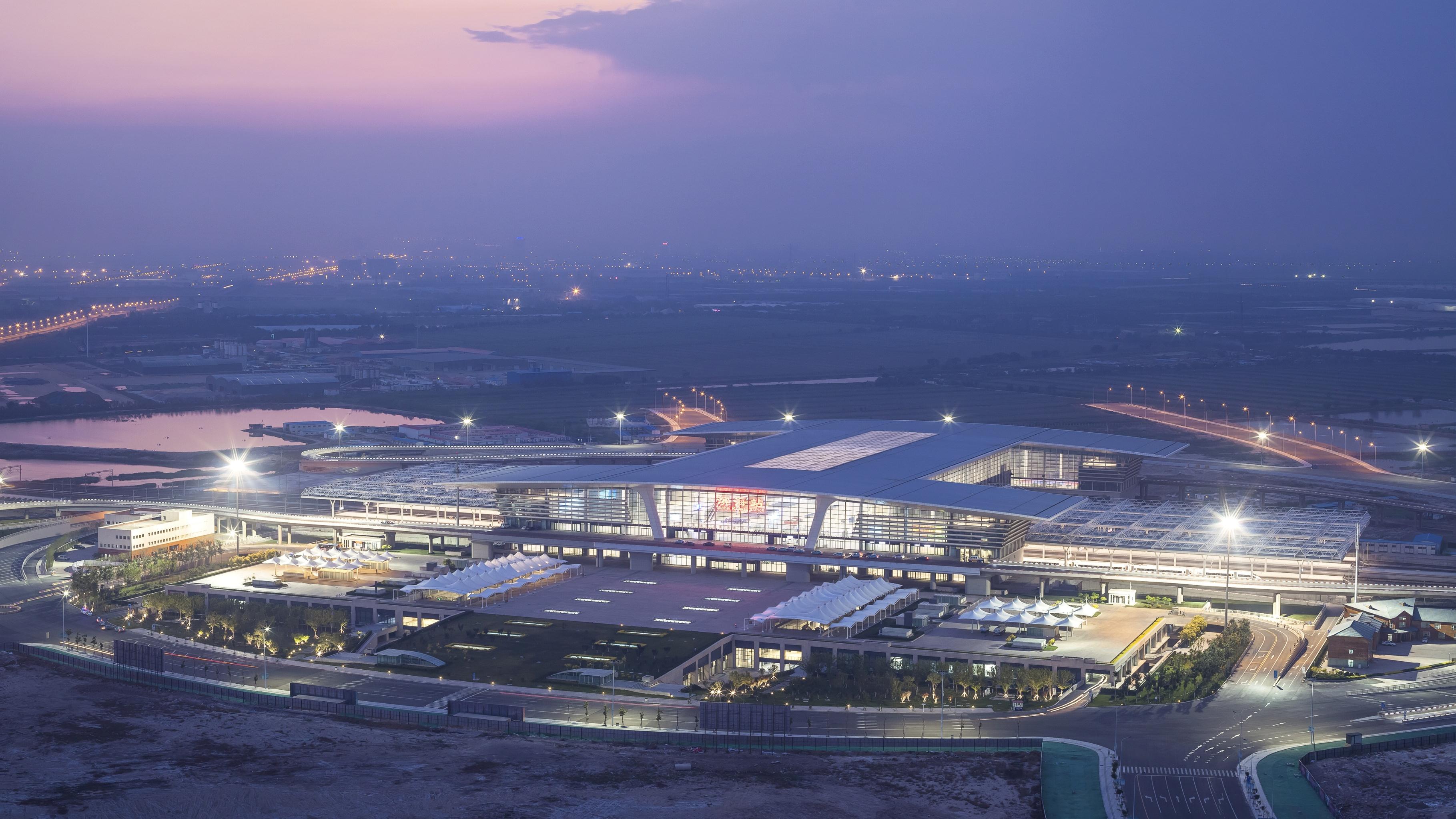 station),原名滨海站,位于中国 a target="_blank" href="/item/天津