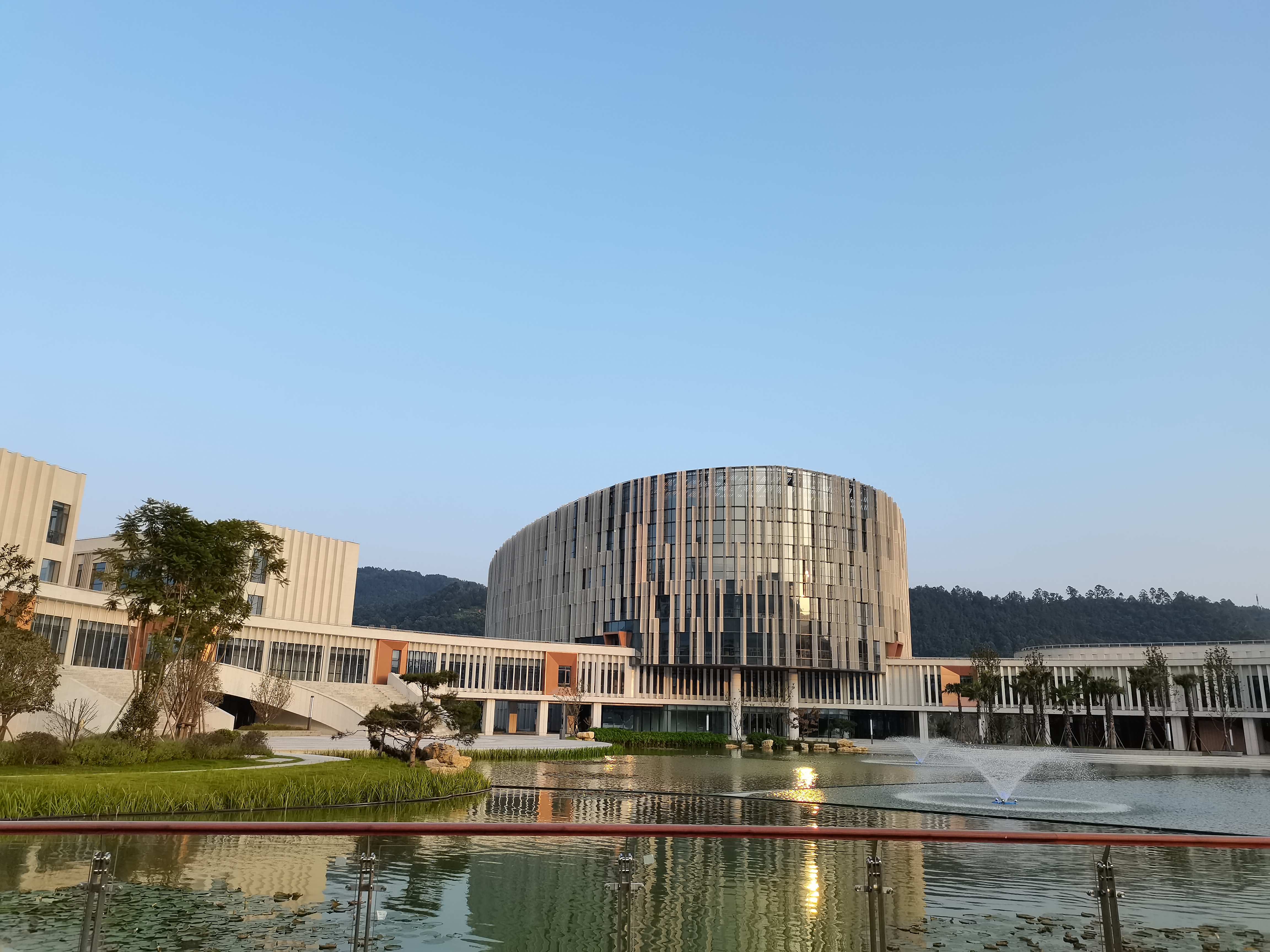 成都外国语学院