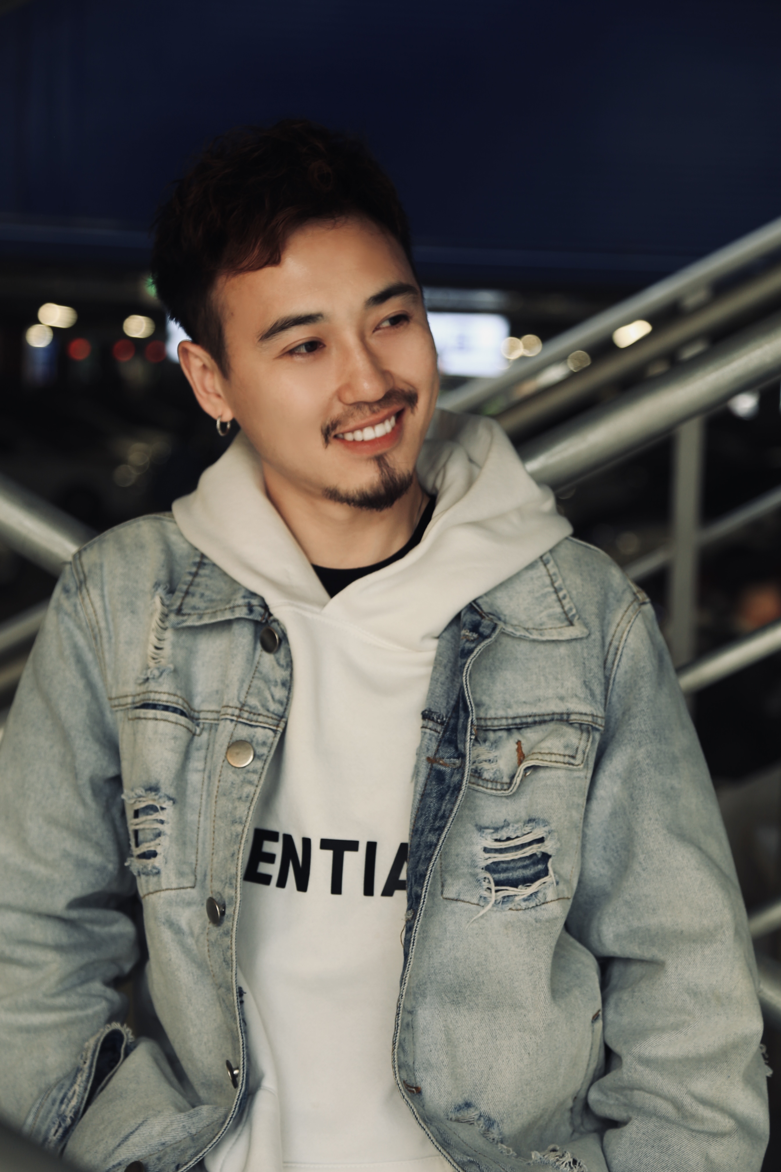 李振