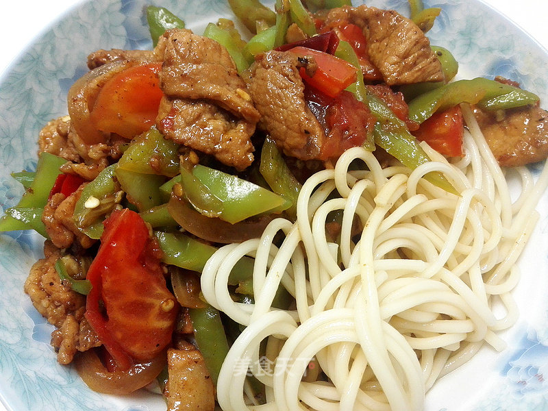  p data-id="gnxap99glg">辣子肉拌面是新疆的一种面食,采用新疆原