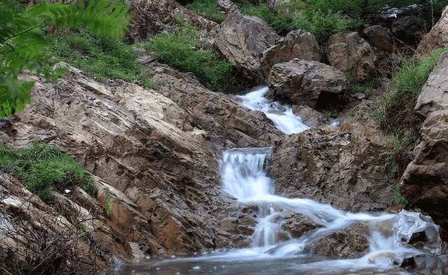 屋楼崮是位于山东省日照市莒县店子集镇的