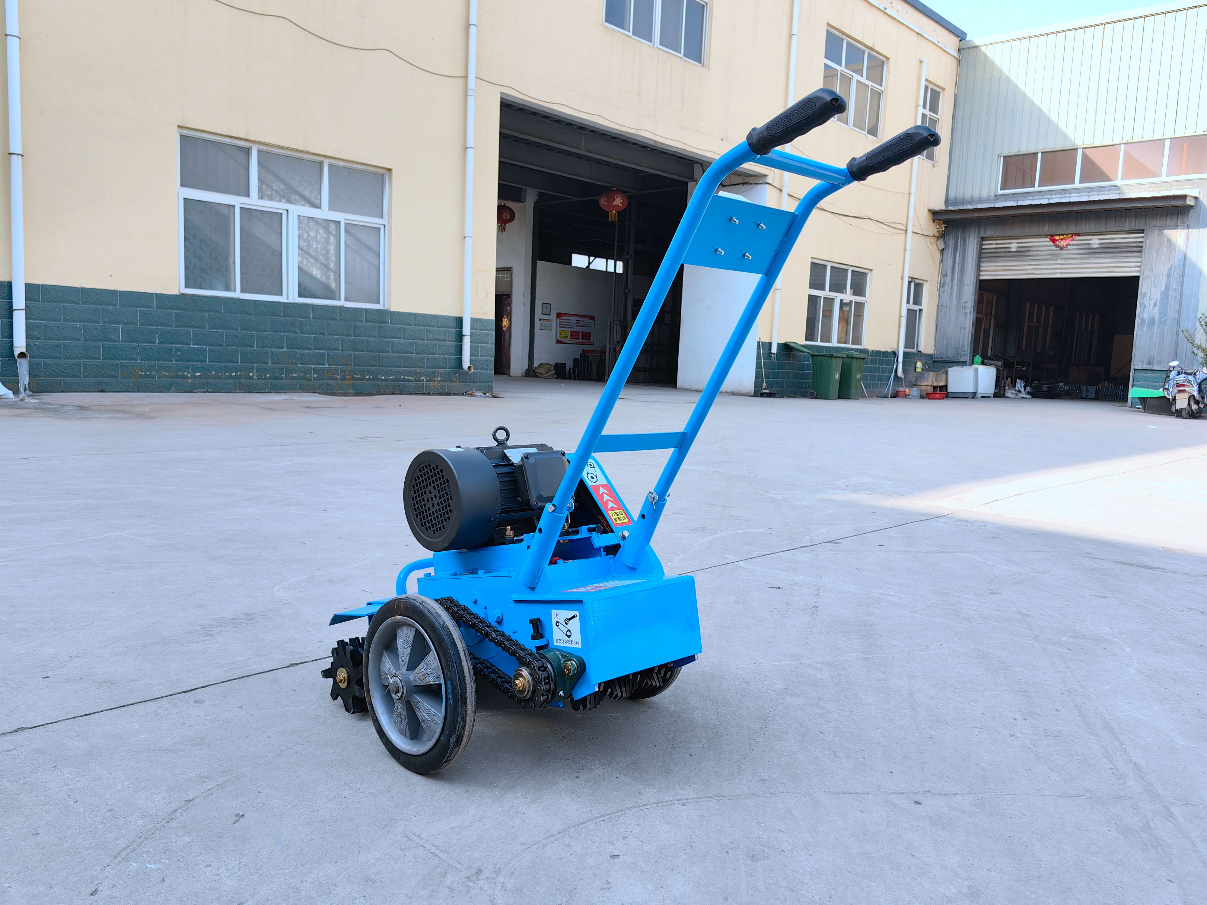 外文名:cleaning machine 用于建筑工程中清理混凝土渣和土灰的机器