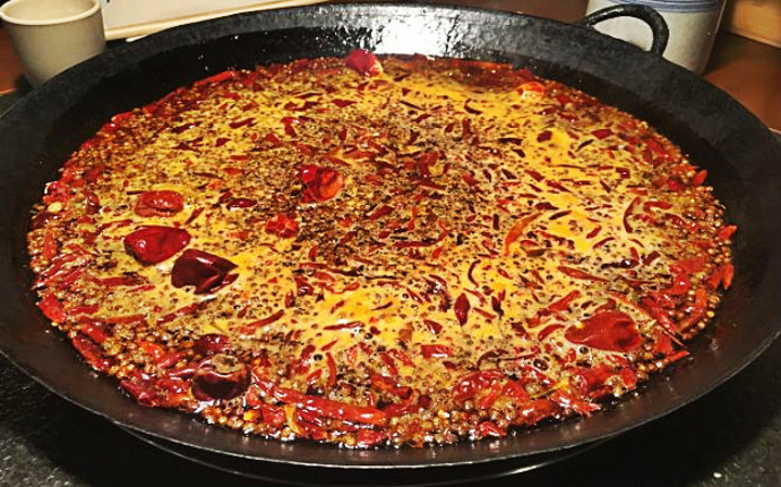 重庆麻辣牛肉火锅