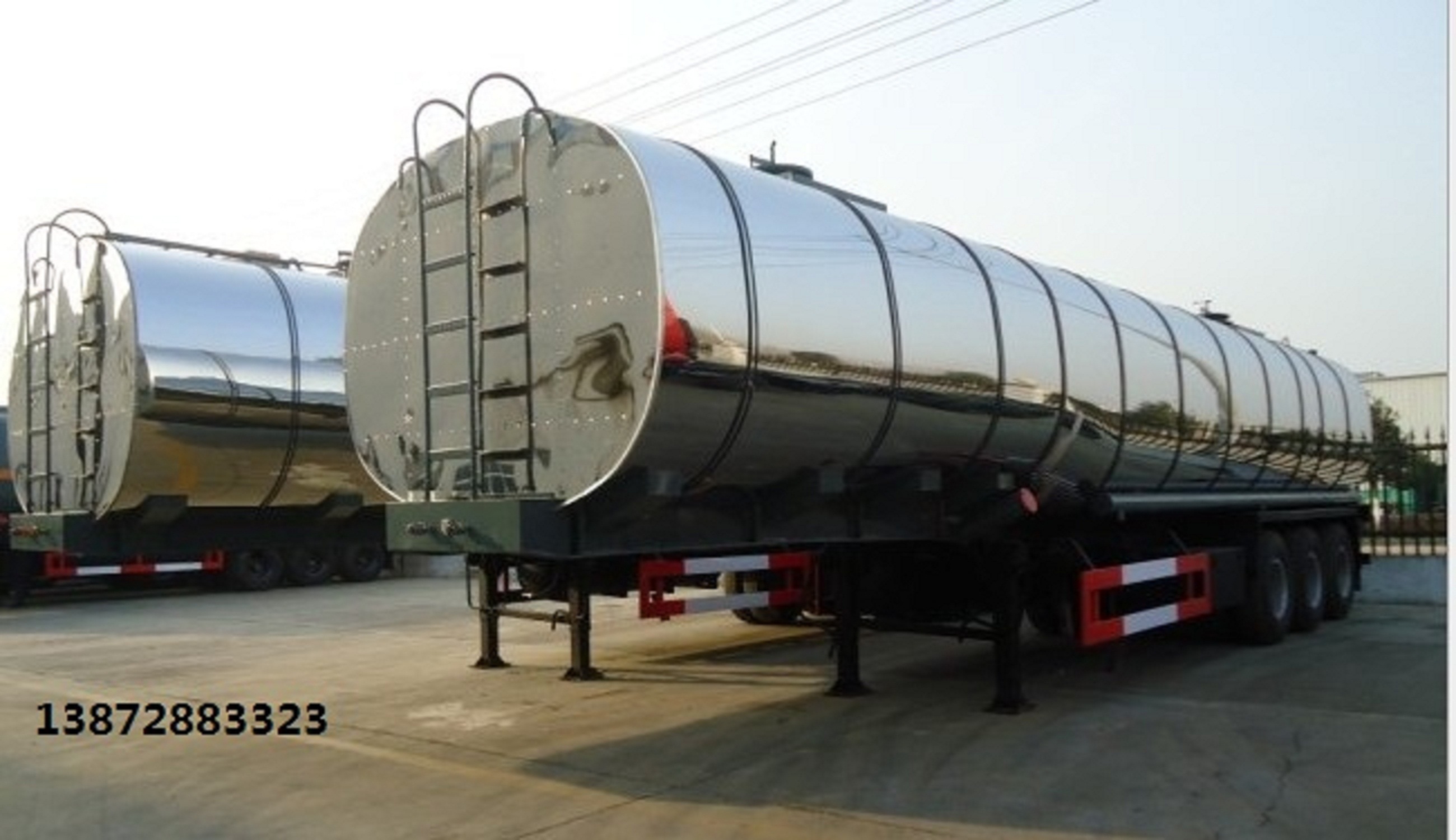  p>沥青运输车,简称 a href="#" data-lemmaid="4419130">沥青车 /a>