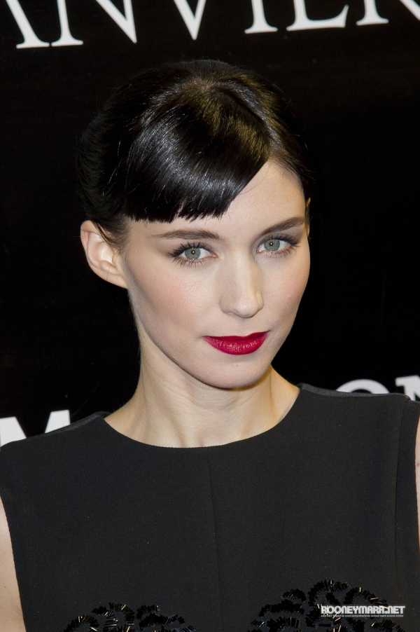  p>鲁妮·玛拉(rooney mara),1985年4月17日出生于美国纽约,美国影视