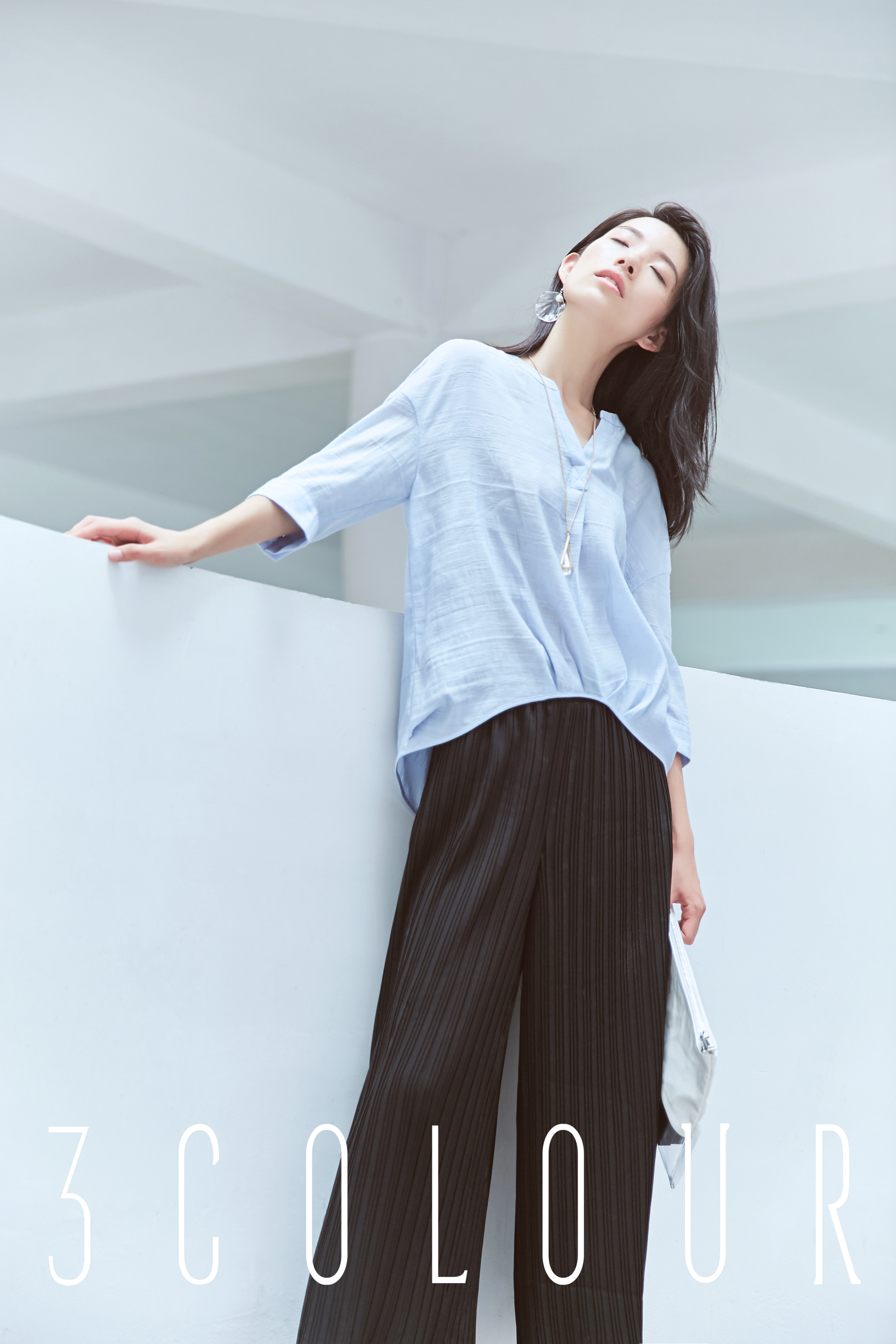 三彩服装(三彩服装专卖店地址)