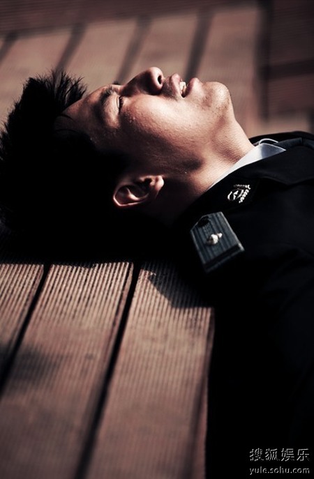  p>《鹰巢之预备警官》是由中国电视剧制作中心有限责任公司出品的